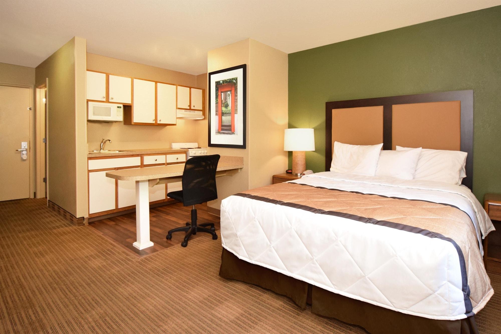 Extended Stay America Select Suites - Rockford - State Street Bagian luar foto