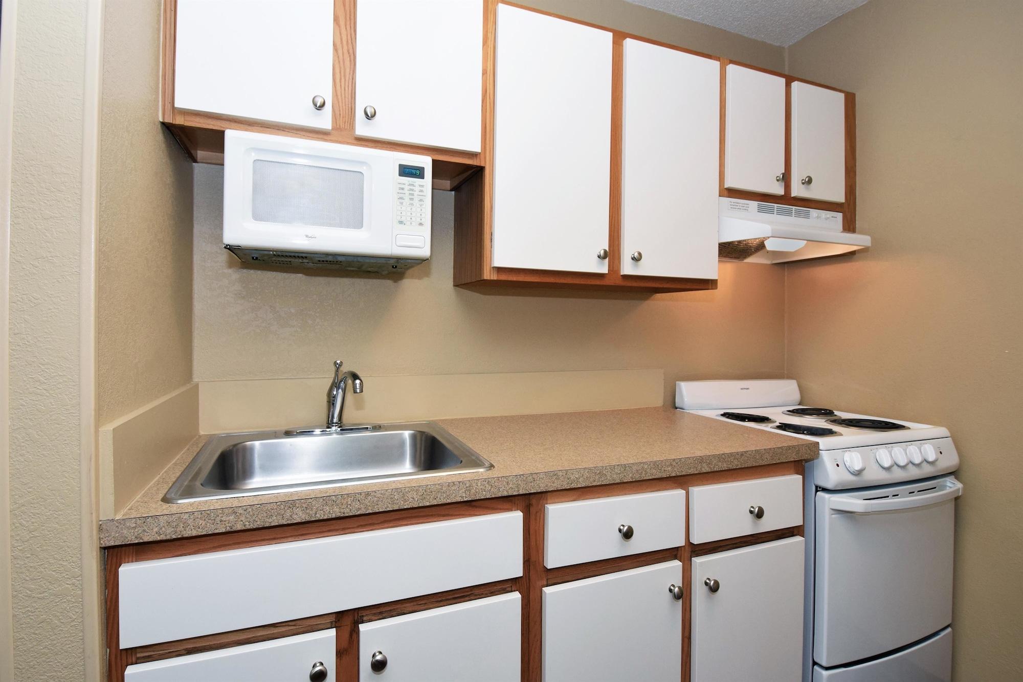 Extended Stay America Select Suites - Rockford - State Street Bagian luar foto