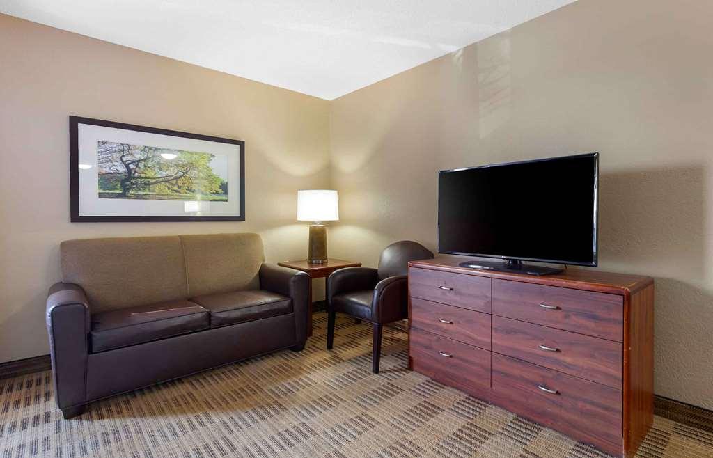 Extended Stay America Select Suites - Rockford - State Street Ruang foto