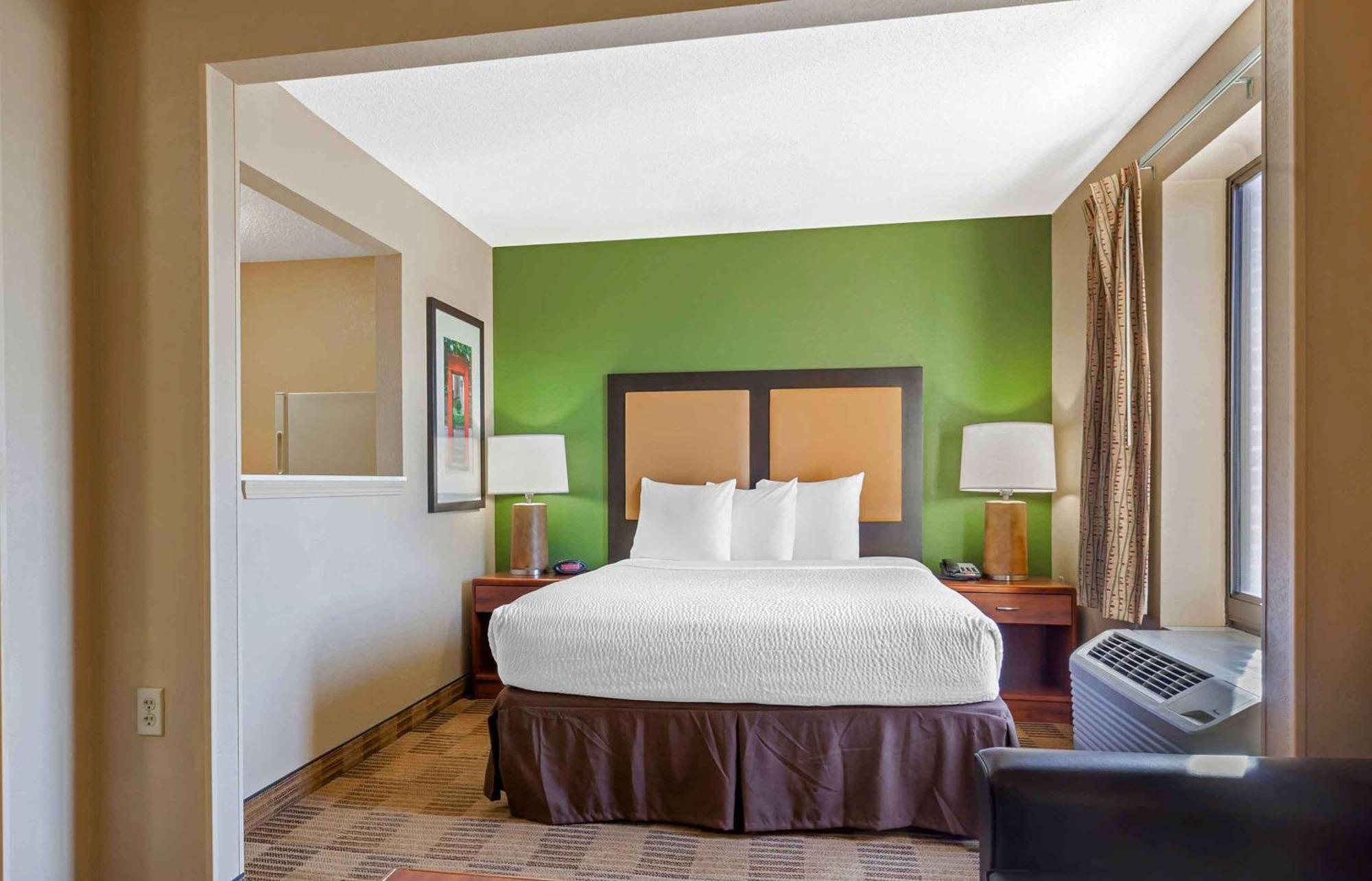 Extended Stay America Select Suites - Rockford - State Street Bagian luar foto