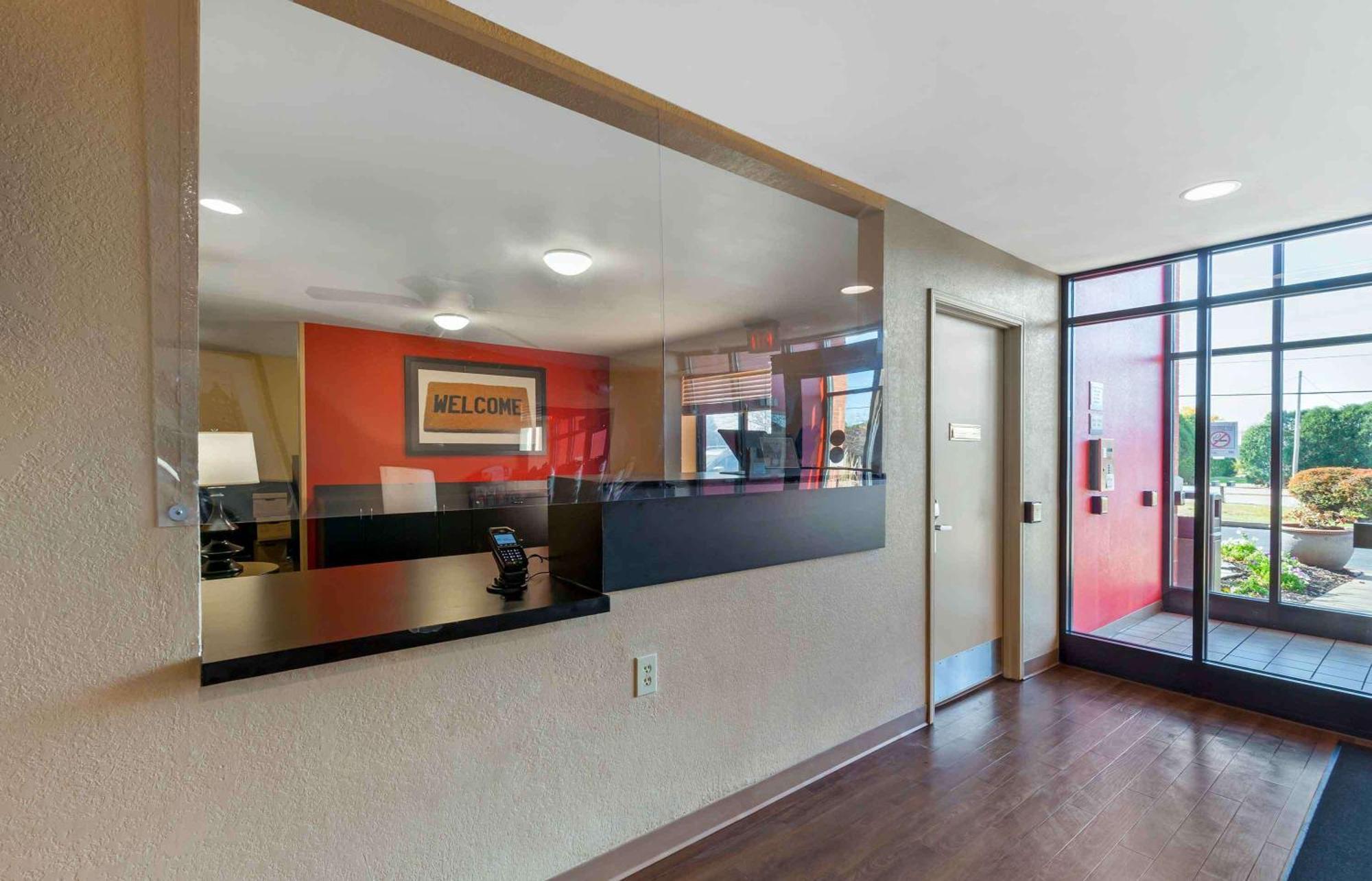 Extended Stay America Select Suites - Rockford - State Street Bagian luar foto