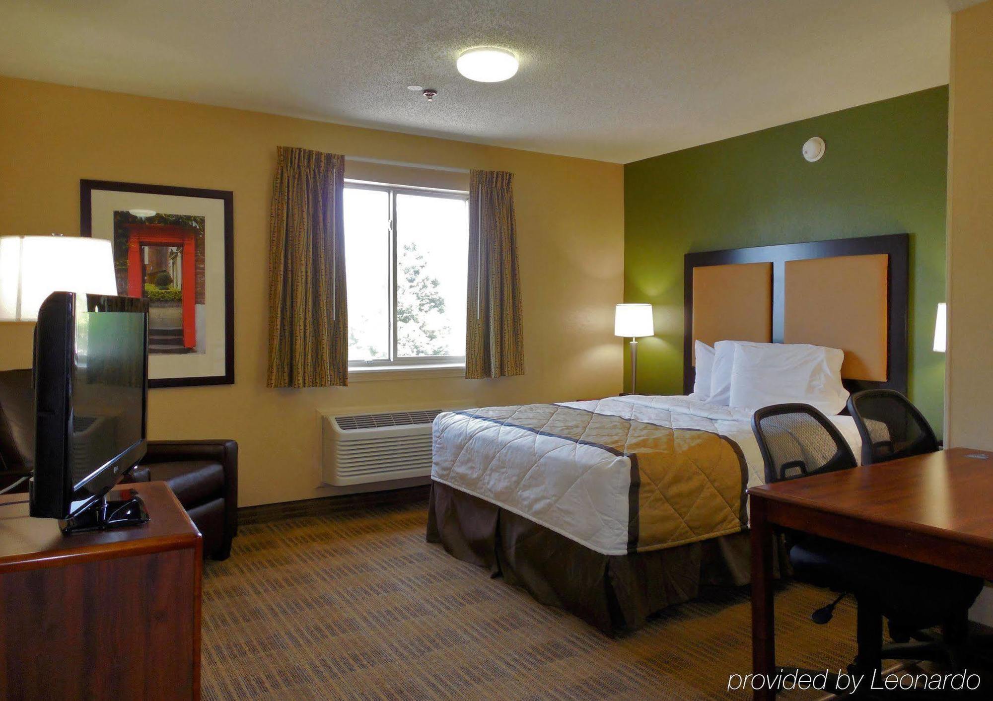Extended Stay America Select Suites - Rockford - State Street Bagian luar foto