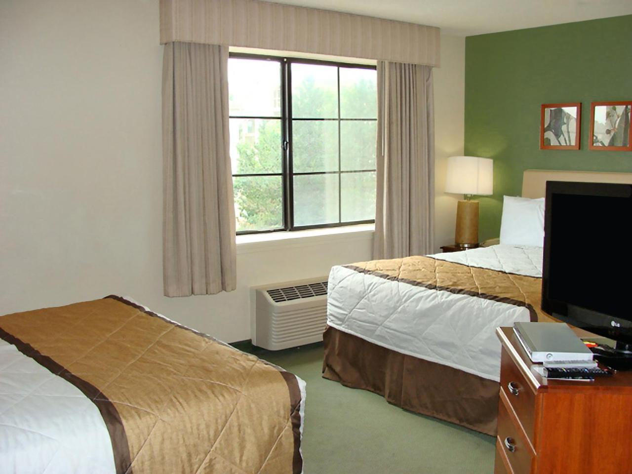 Extended Stay America Select Suites - Rockford - State Street Bagian luar foto